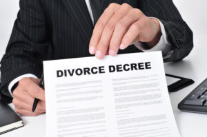 What is the difference between a contested divorce and uncontested divorce in Tulsa, Oklahoma, lawyer?